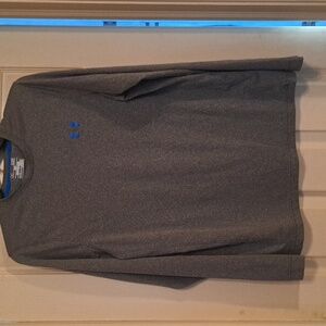 Mens Under Armour small long sleeve
